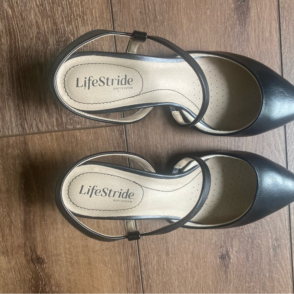 Life Stride Black Slingback Heels with Pointed Toe - Picture 8 of 9